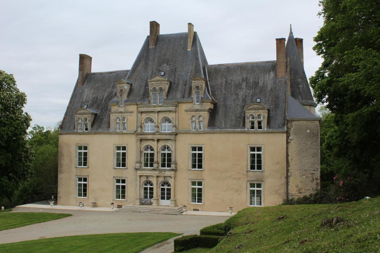 Chateau De La Lucaziere Mont-Saint-Jean  Exteriör bild