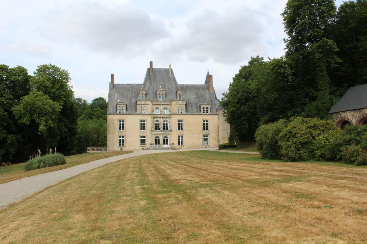 Chateau De La Lucaziere Mont-Saint-Jean  Exteriör bild